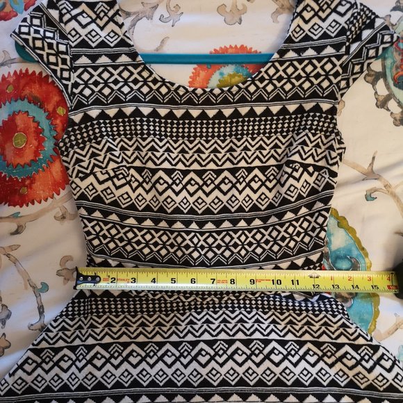 Mossimo XS Skater Dress - Picture 3 of 4